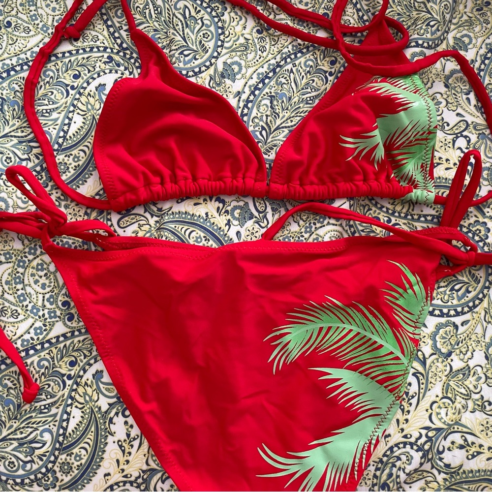 red bikini! - Picture 2 of 2